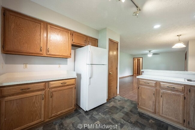 Building Photo - Charming 2 Bed, 2 Bath Indianapolis Rental...