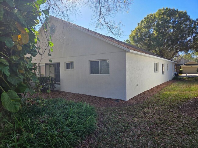 Building Photo - 3/2 In King's Ridge 55+ Community