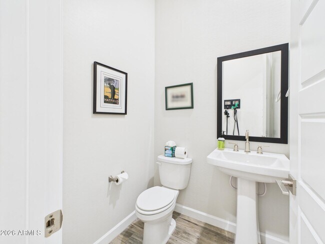 Building Photo - 4854 E Helena Dr