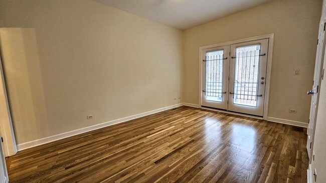 Building Photo - 2 bedroom in Chicago IL 60622