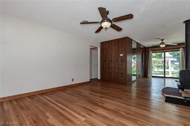 Building Photo - 8279 Westmoor Rd