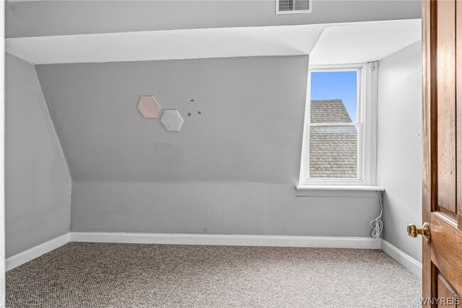 Building Photo - 2111 Seneca St