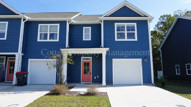 Building Photo - Beautiful, recently constructed 3BR/2.5BA ...