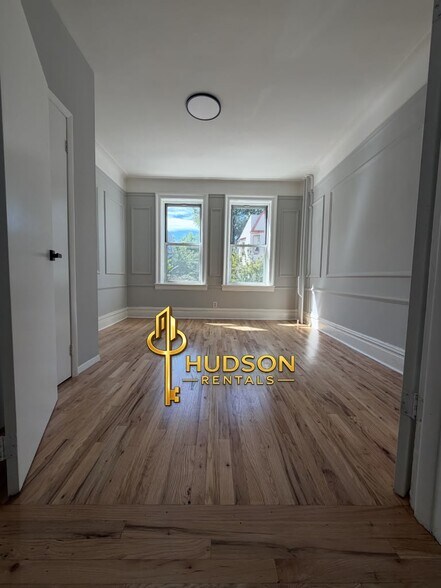 242 Claremont Ave 4 - 243 Claremont Ave