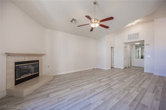 Building Photo - 8301 Boseck Dr