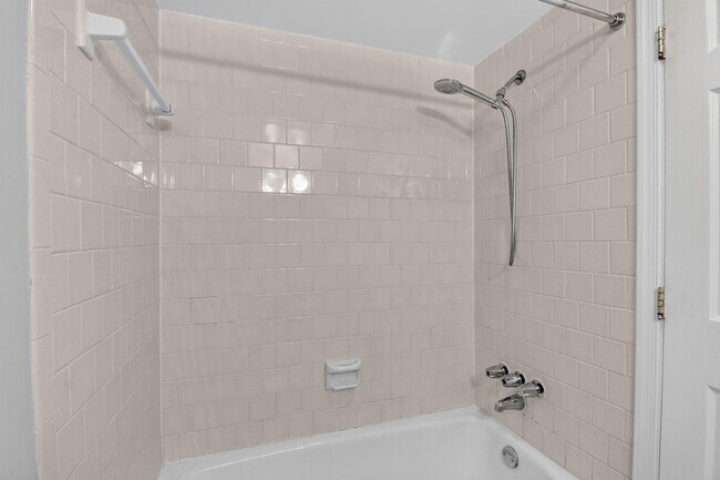 Building Photo - 788 Quince Orchard Blvd