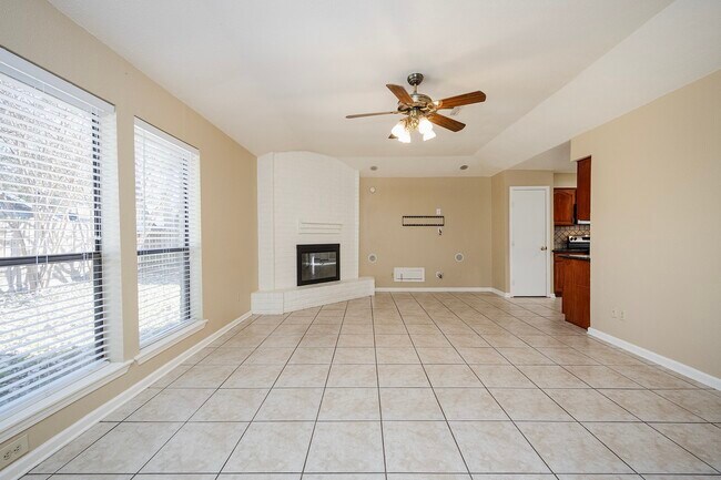 Building Photo - 7315 Foxside Ln