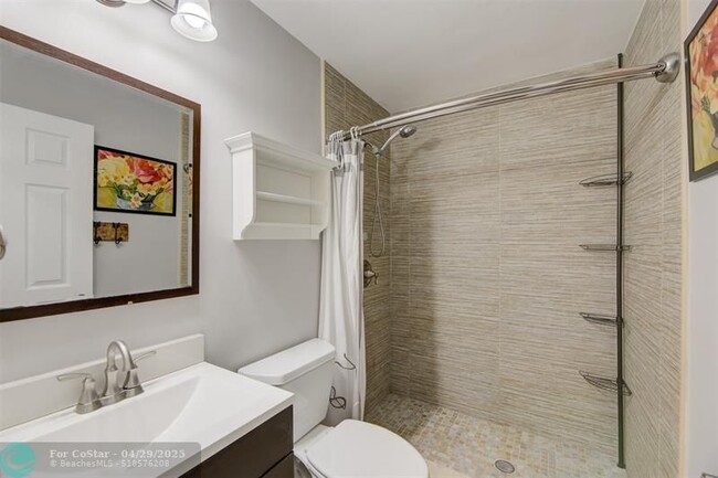 Building Photo - 9200 SW 51st Pl