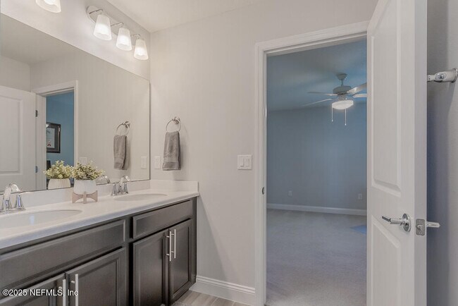 Building Photo - 348 Clifton Bay Lp