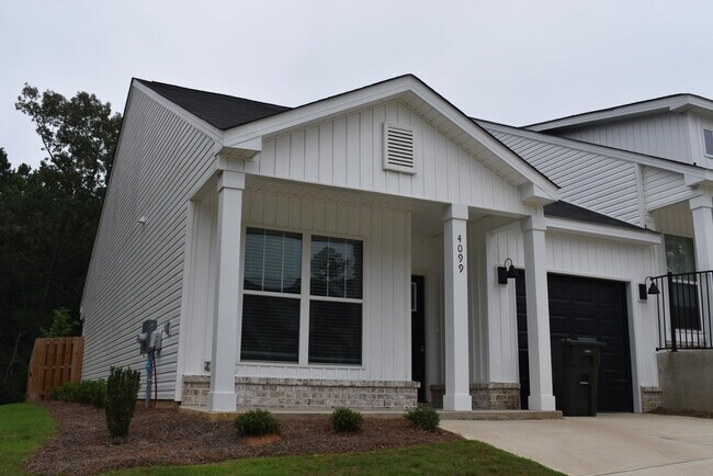Building Photo - 4099 Taylor Pond Rd