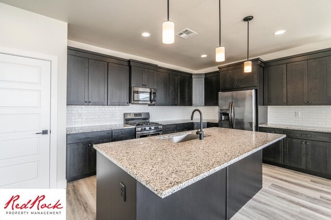 Building Photo - Modern 3 Bedroom Single-Level Home in Vill...