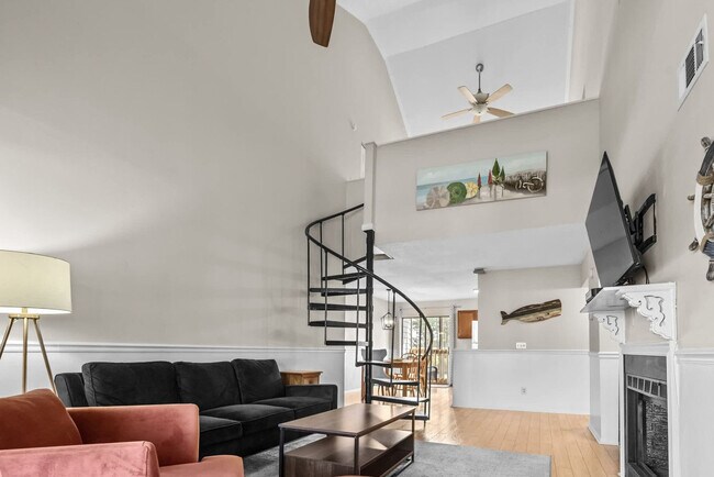 Building Photo - 2535 Great Scott Dr