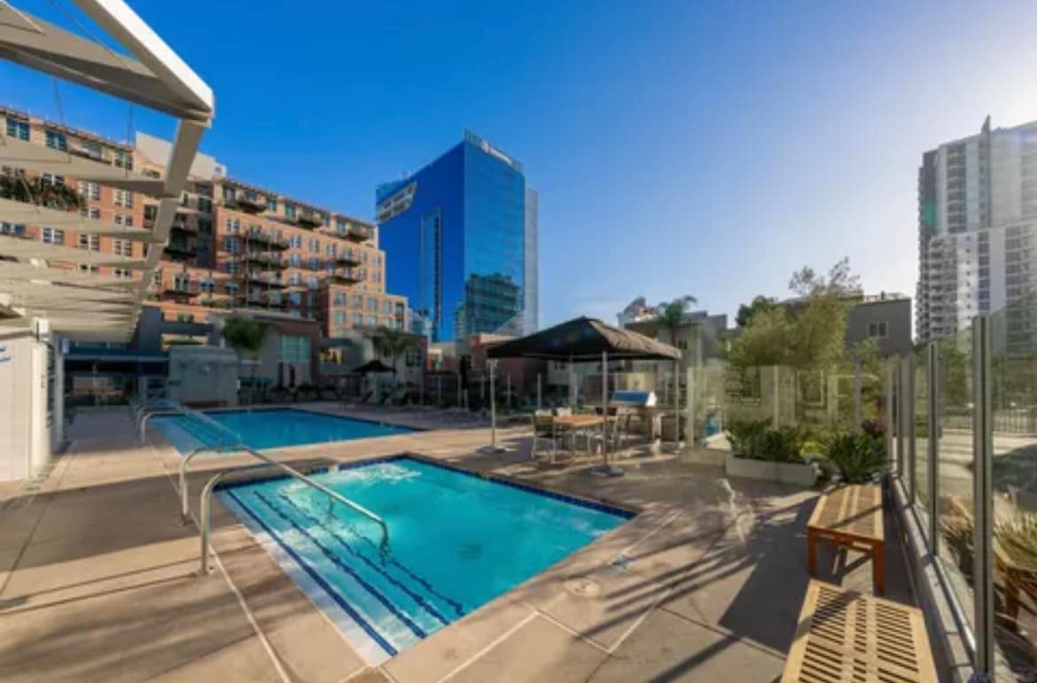 Pool/Spa - 820 Island Ave