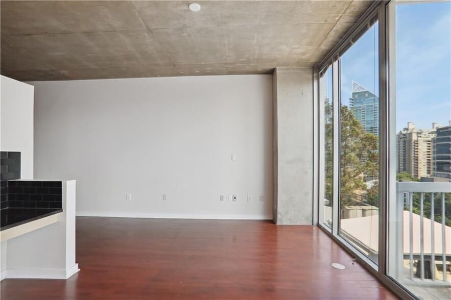 Building Photo - 3324 Peachtree Rd