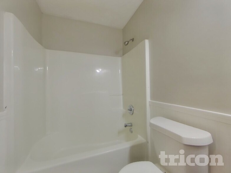 Building Photo - 3272 Greenhill Ct