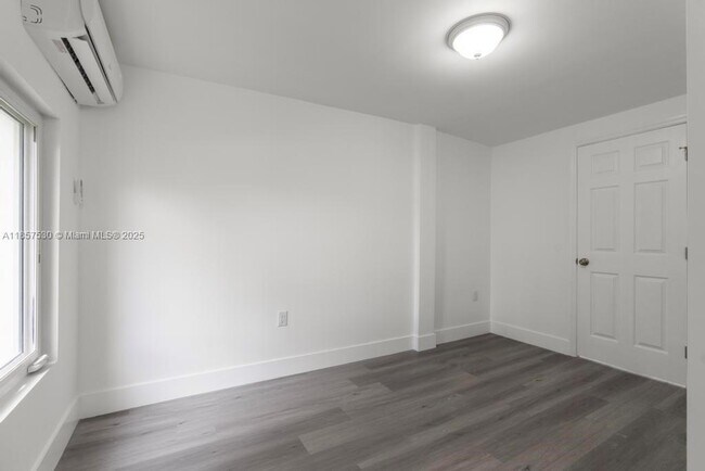 Building Photo - 1116 NW 51st Terrace