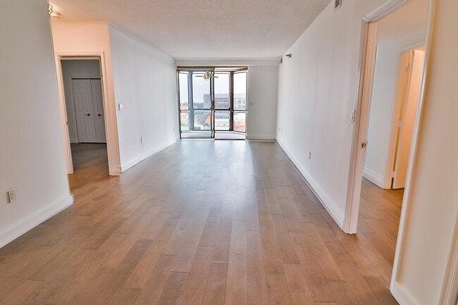 Building Photo - 24 Courthouse Sq