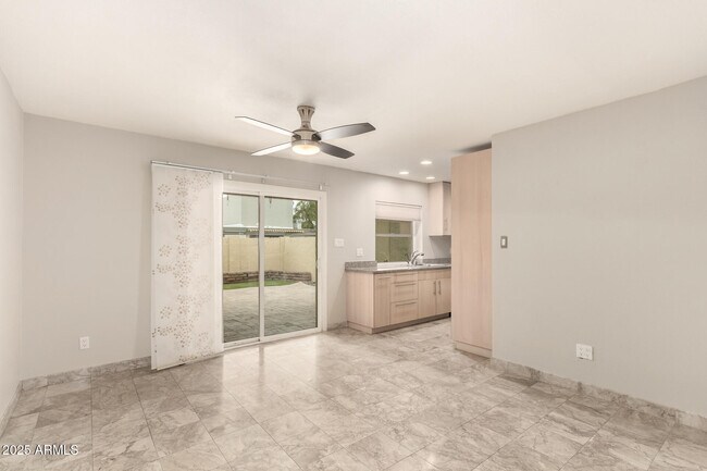 Building Photo - 8212 E Rovey Ave