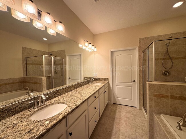 Building Photo - 411 Evening Sky Dr