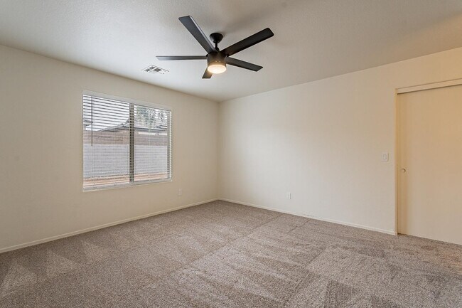 Building Photo - 338 N 152nd Dr