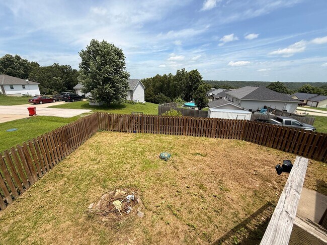 Building Photo - Beautiful Split Level in Northern Heights