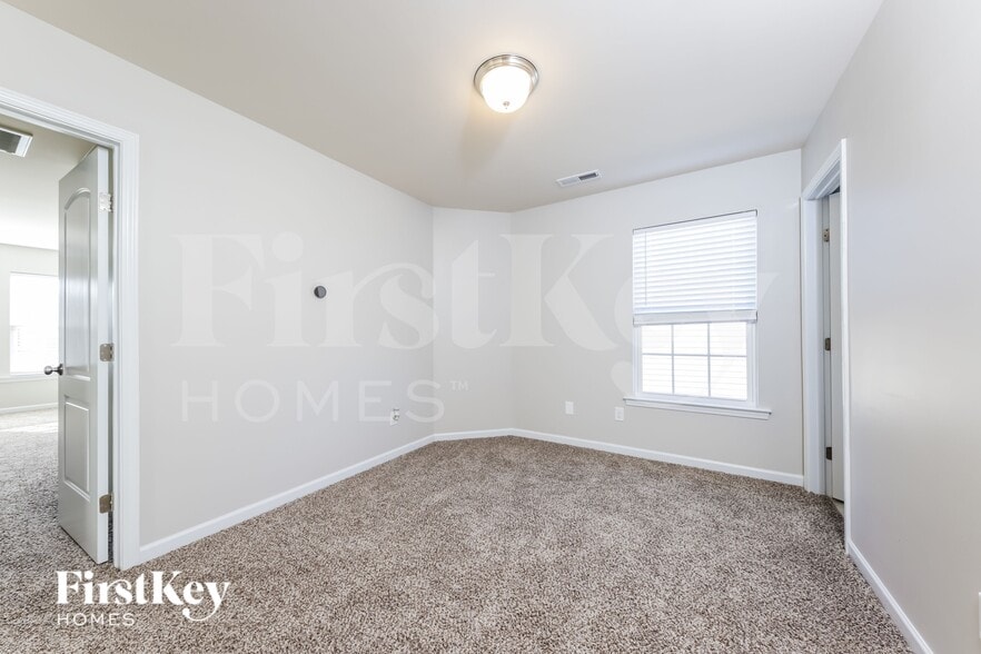 Building Photo - 5721 Midstream Cir