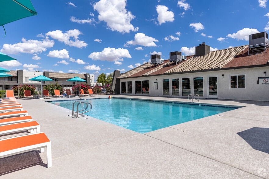 Pool - Highland Park