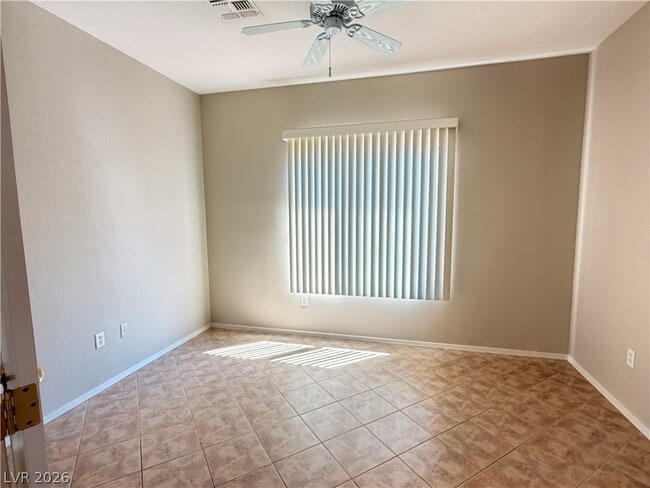 Building Photo - 2523 Romanza Rd