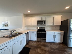 Building Photo - Spacious & Partially Furnished 5-Bedroom Colonial in Allendale's Maple Pond Community