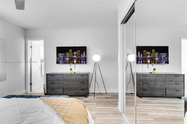 Building Photo - 7681 Sheridan St