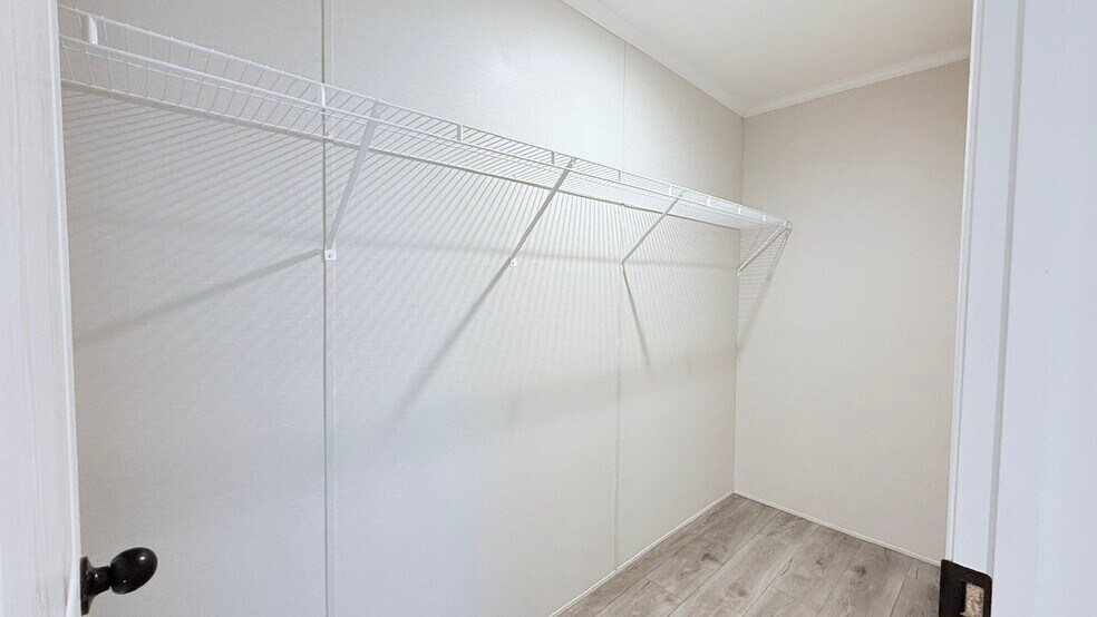 Building Photo - 29647 Erie Ct