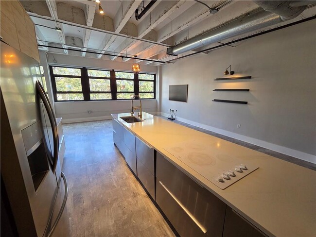 Building Photo - 878 Peachtree St NE