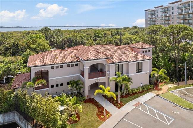 Building Photo - 701 Pilot Ln