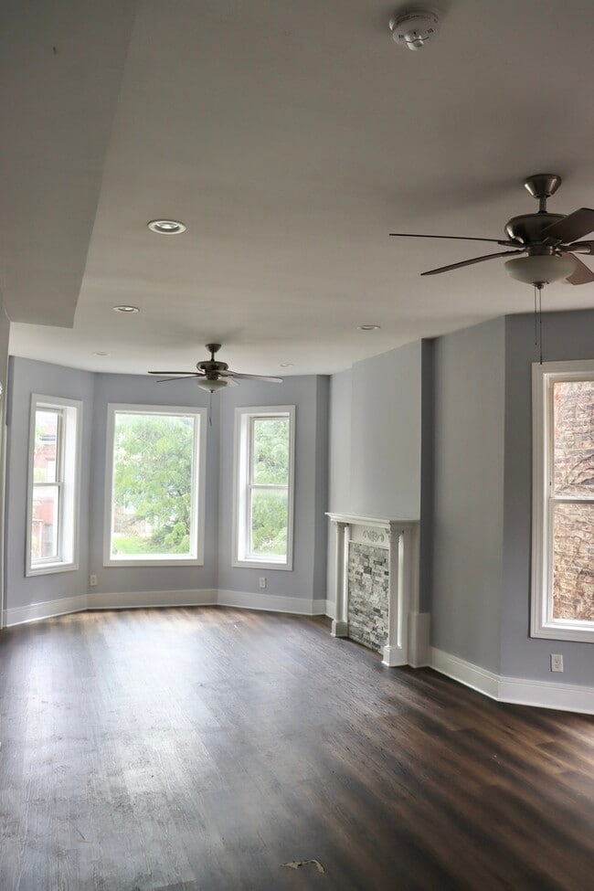 Building Photo - 5718 S Sangamon St