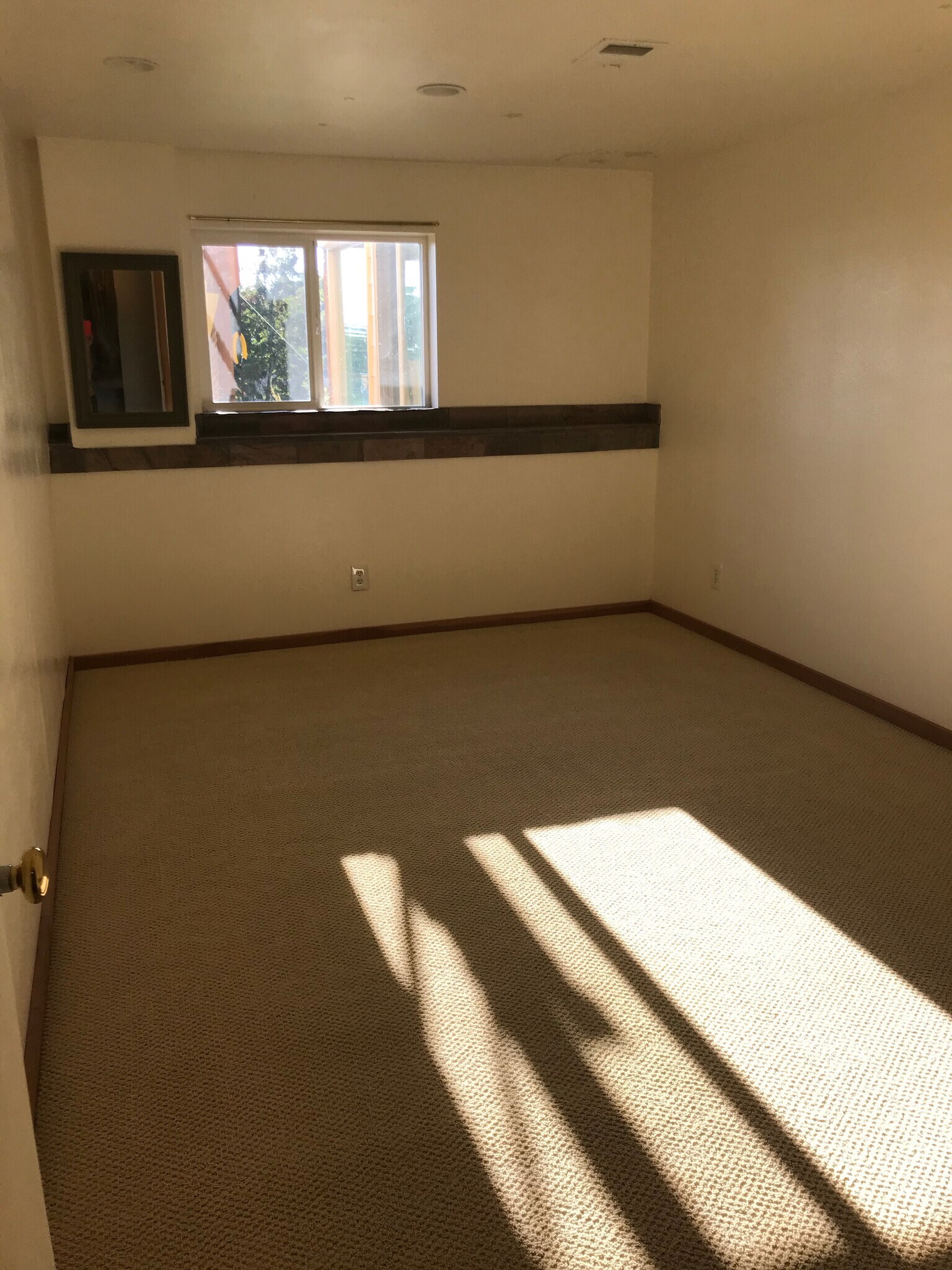 Building Photo - 5202 37th Ave SW