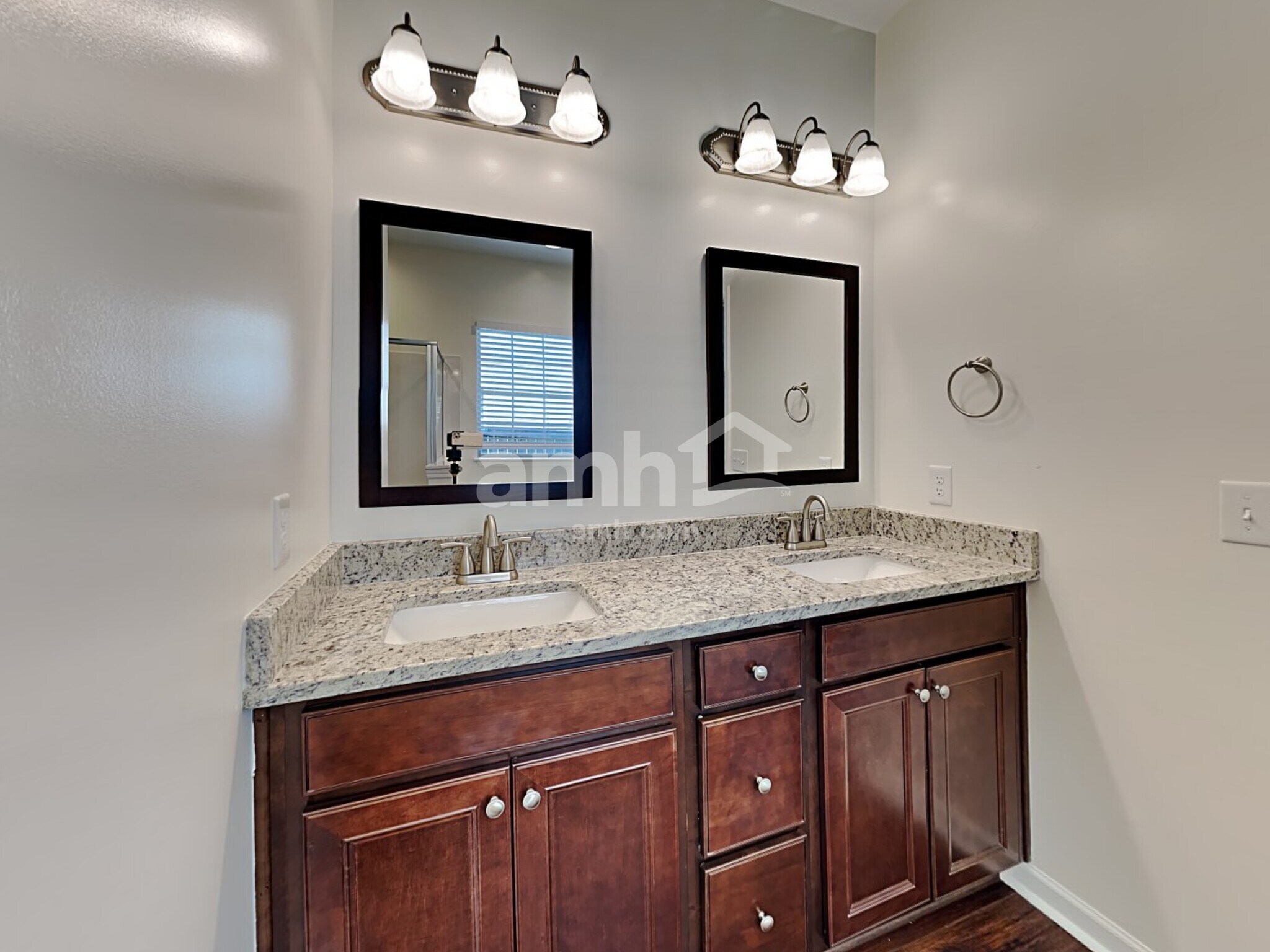 Building Photo - 153 Caledonia Dr