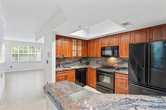 Building Photo - 781 SW 148th Ave