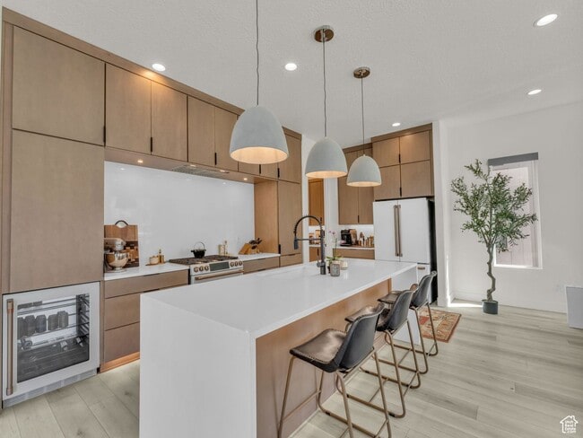Building Photo - Amazing Executive Home Now Available!