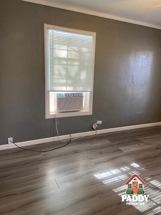 Building Photo - 105 S Lide Ave