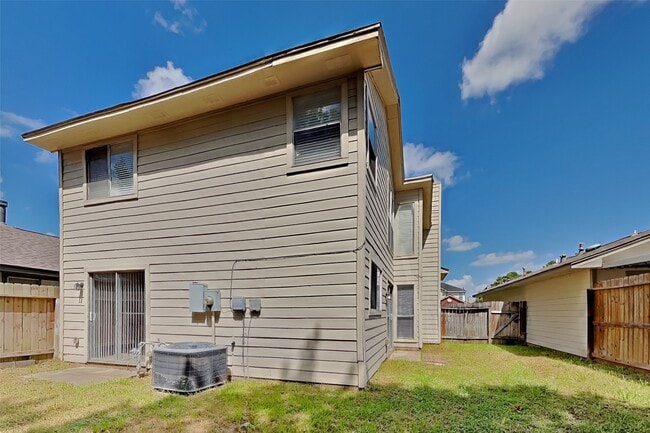 Building Photo - 11831 Oakner Dr
