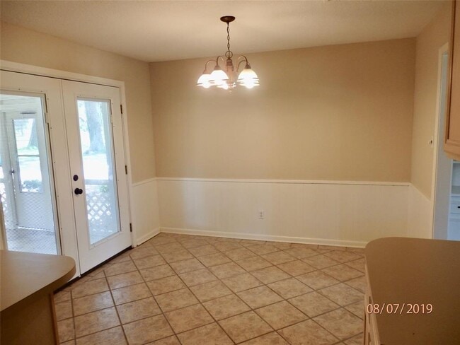 Building Photo - 2109 Riverside Dr