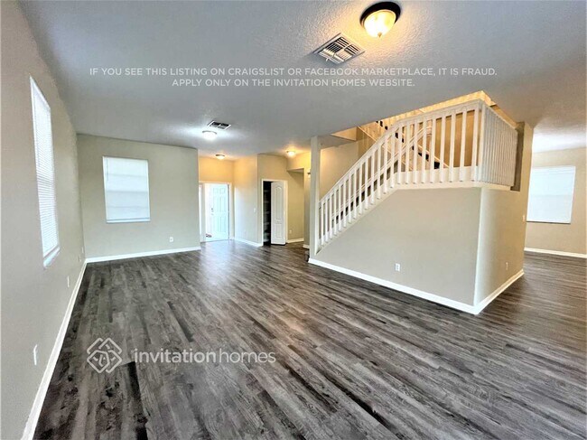 Building Photo - 9464 Leatherwood Ave