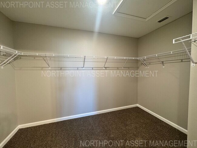 Building Photo - "AUGUST MOVE IN SPECIAL: $500 off on 2nd M...