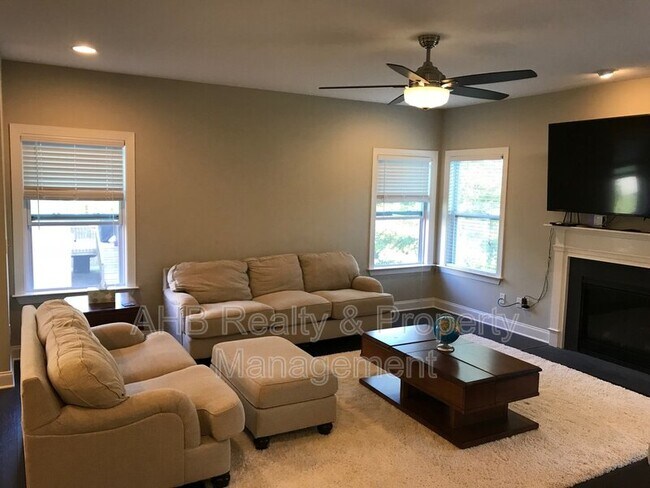 Building Photo - 850 Longleaf Pine Pl