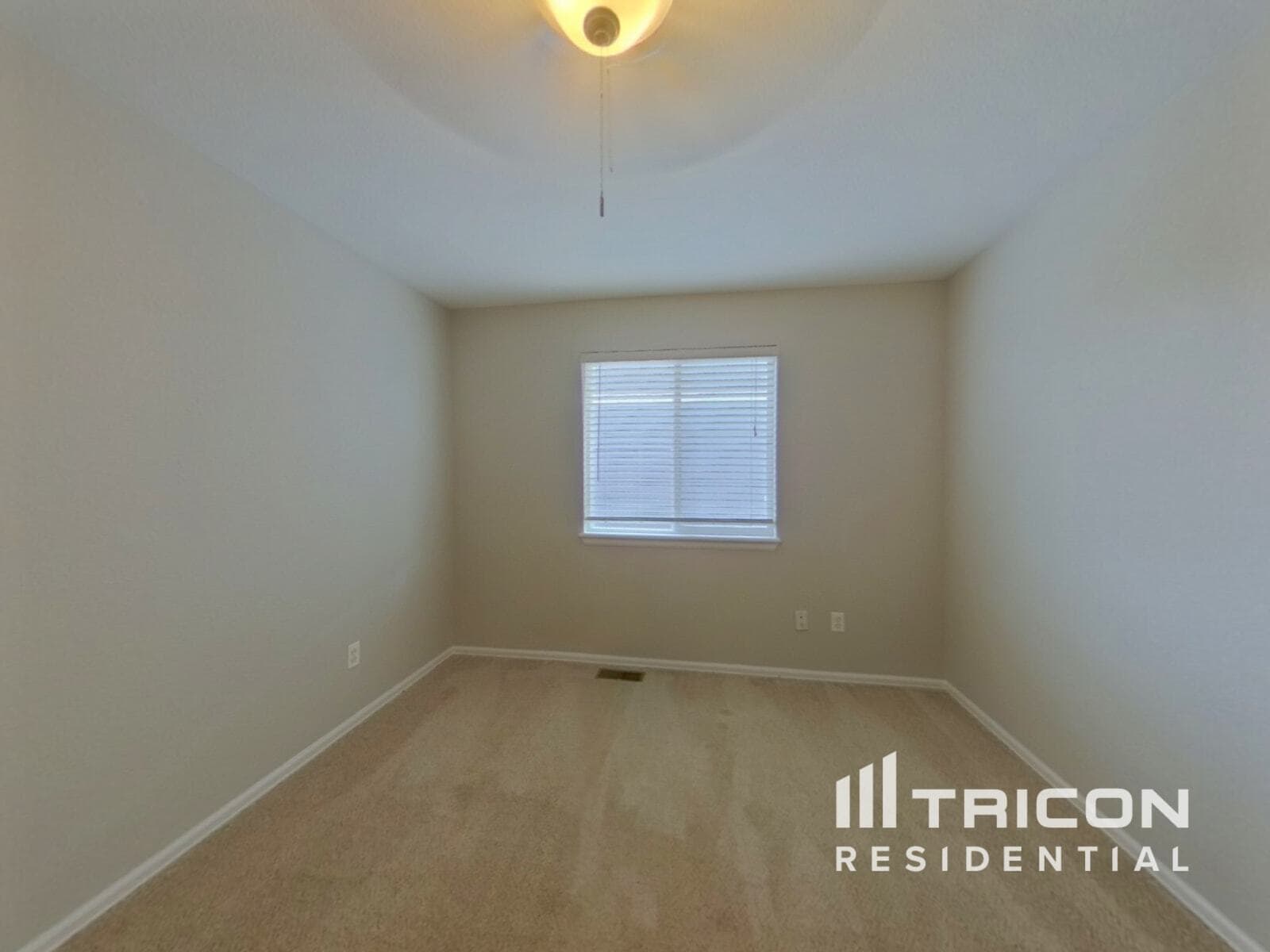 Building Photo - 12606 S Sopris Creek Dr