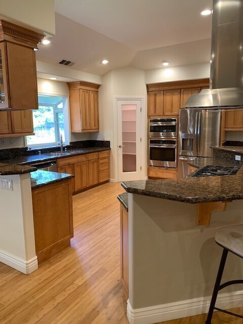 Building Photo - Gorgeous Property on Private Street conveniently located on West side near Downtown!