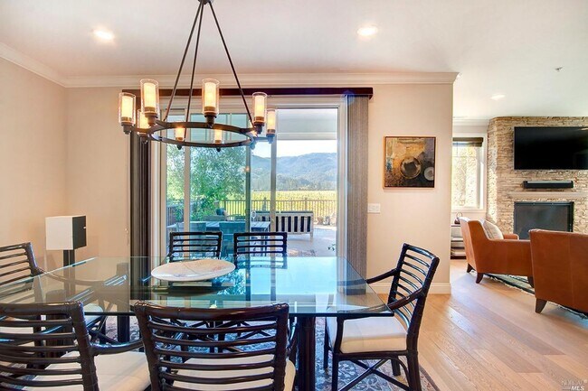 Building Photo - 109 Dahlia St