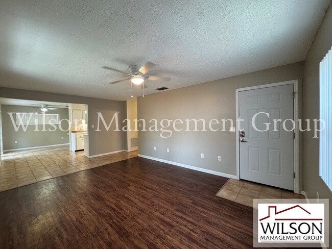 Building Photo - 623 Rugby St