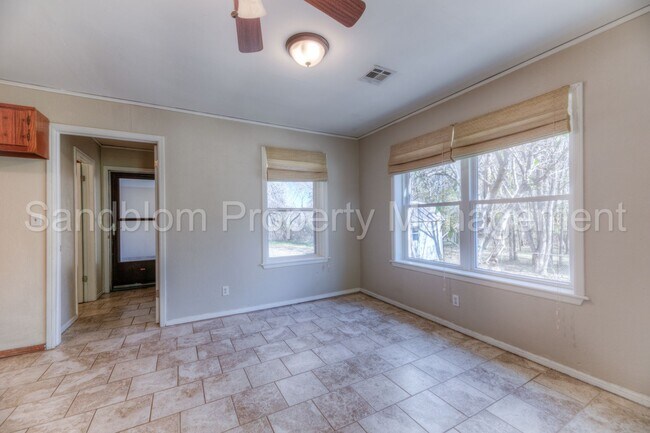 Building Photo - For Lease | Osage Hills | $1450 Rent