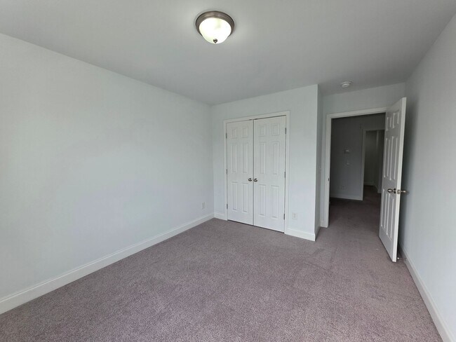 Building Photo - 3-Bedroom Townhome with Bonus Room & Resort-Style Amenities -No Pets